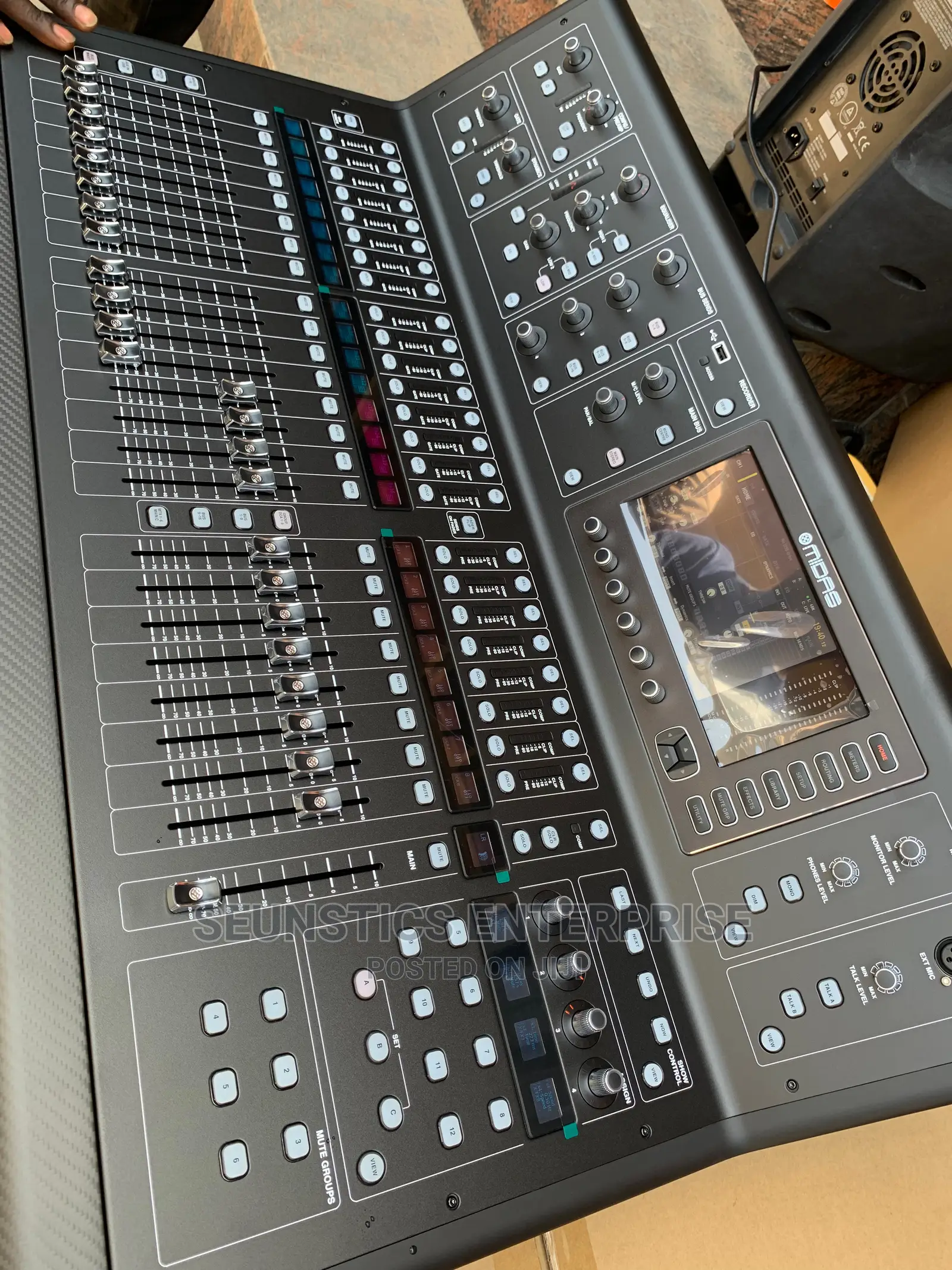 Midas M32 Digital Mixer (32 Channels)