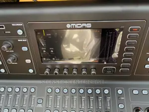 Midas M32 Digital Mixer (32 Channels)