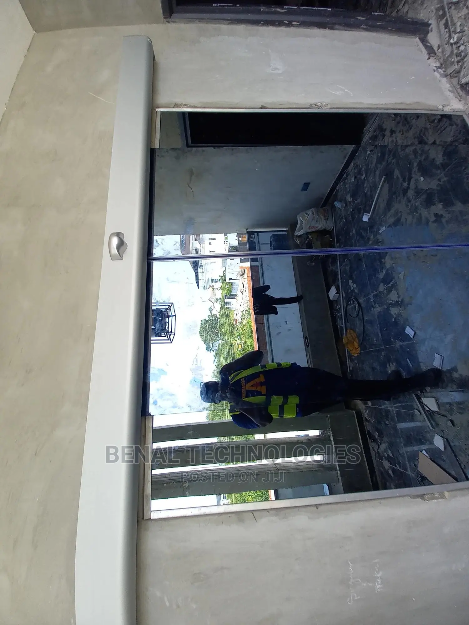 Very Quality Entrance Automatic Sensor Door in Ogba