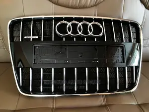 Front Grill Audi Q7 2013