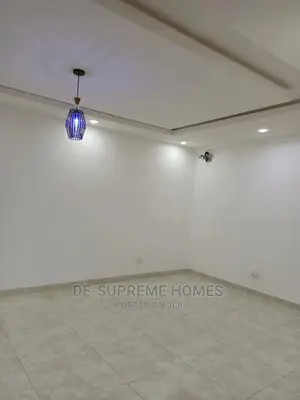 3bdrm Duplex in Fara Park Estate, Sangotedo for rent