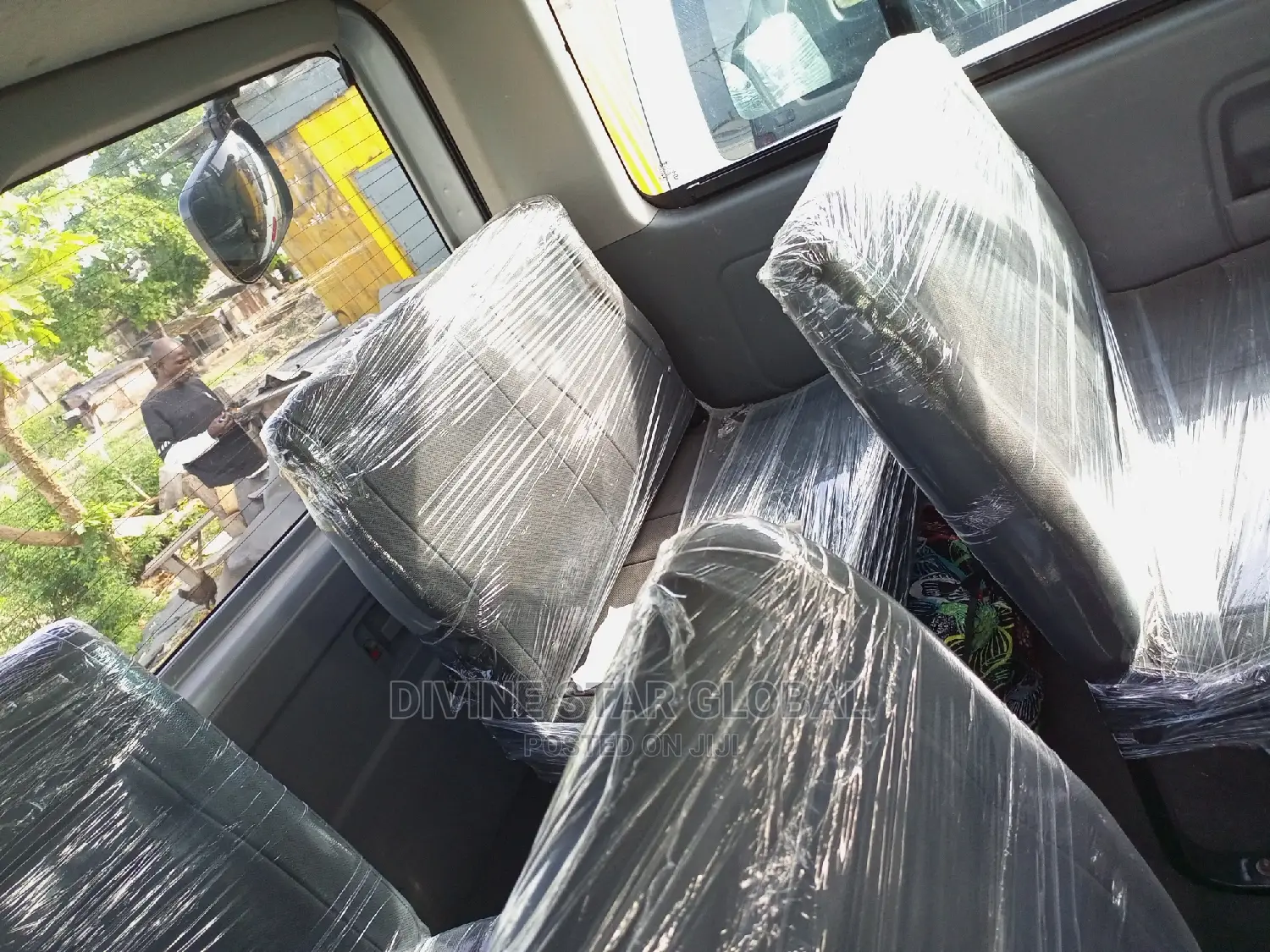 Toyota HiAce 2010 Silver