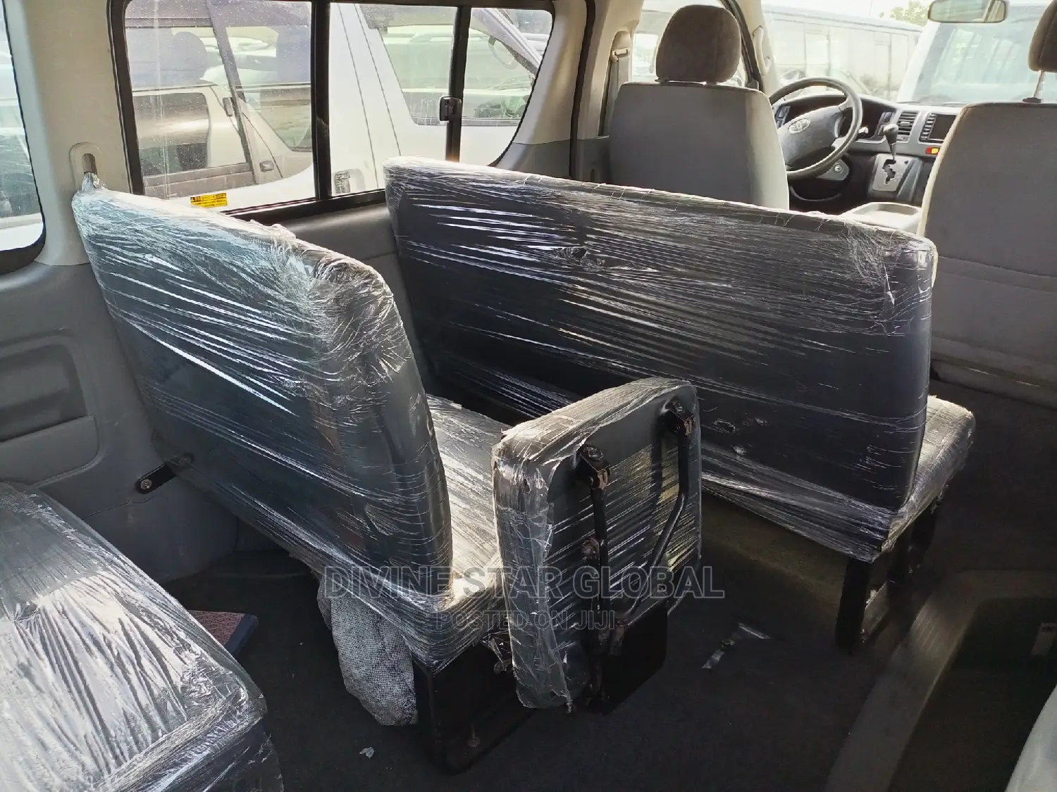 Toyota HiAce 2010 Silver