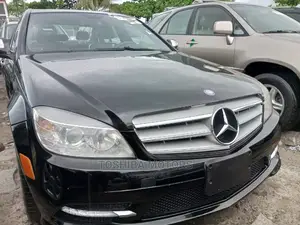 Mercedes-Benz C300 2011 Black