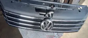 Front Grill Passat Tsi 2013