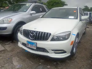 Mercedes-Benz C300 2011 White