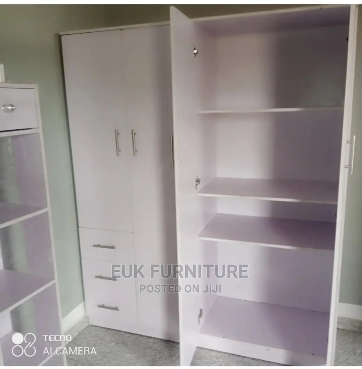 Beautiful Strong 5ft by 6ft 4 Doors Wardrobe With Drawers