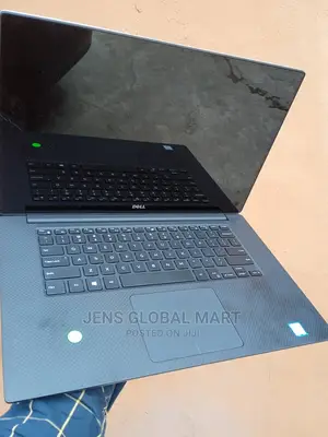 Laptop Dell Precision 5520 32GB Intel Core I7 SSD 512GB