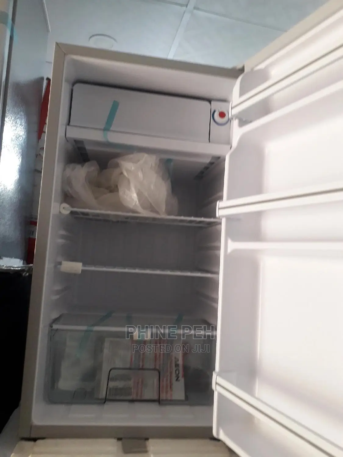 Aeon 100l Tabletop Refrigerator