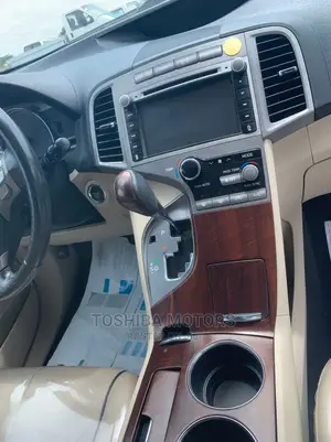 Toyota Venza V6 AWD 2011 Silver