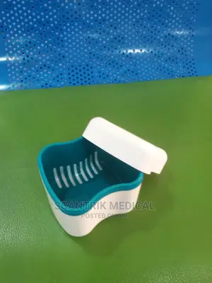 Retainer Dental Orthodontic Mouth Guard Storage Container