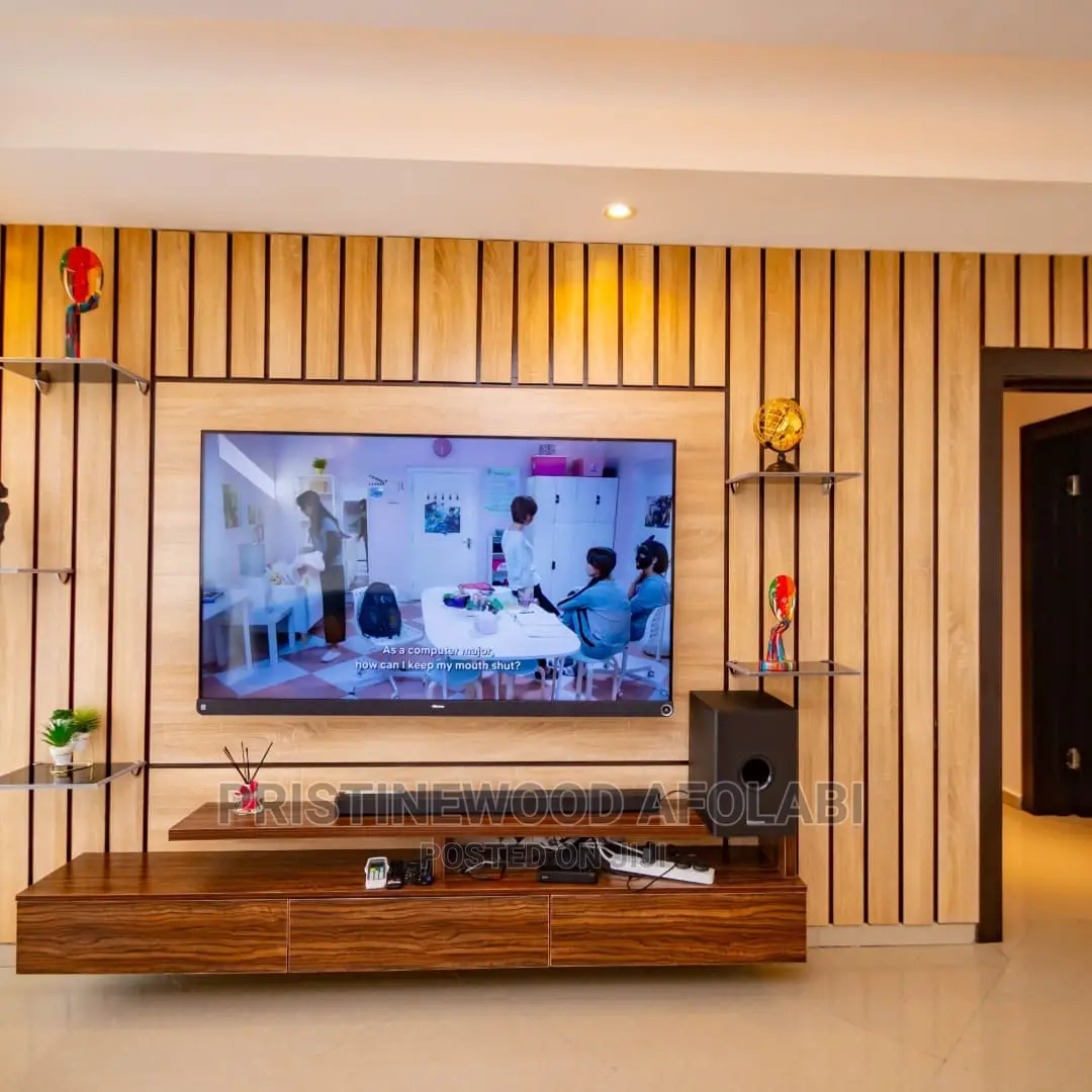 Pristine Wood Tv Console