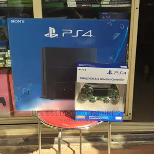 Playstation 4 Console + Extra Controller