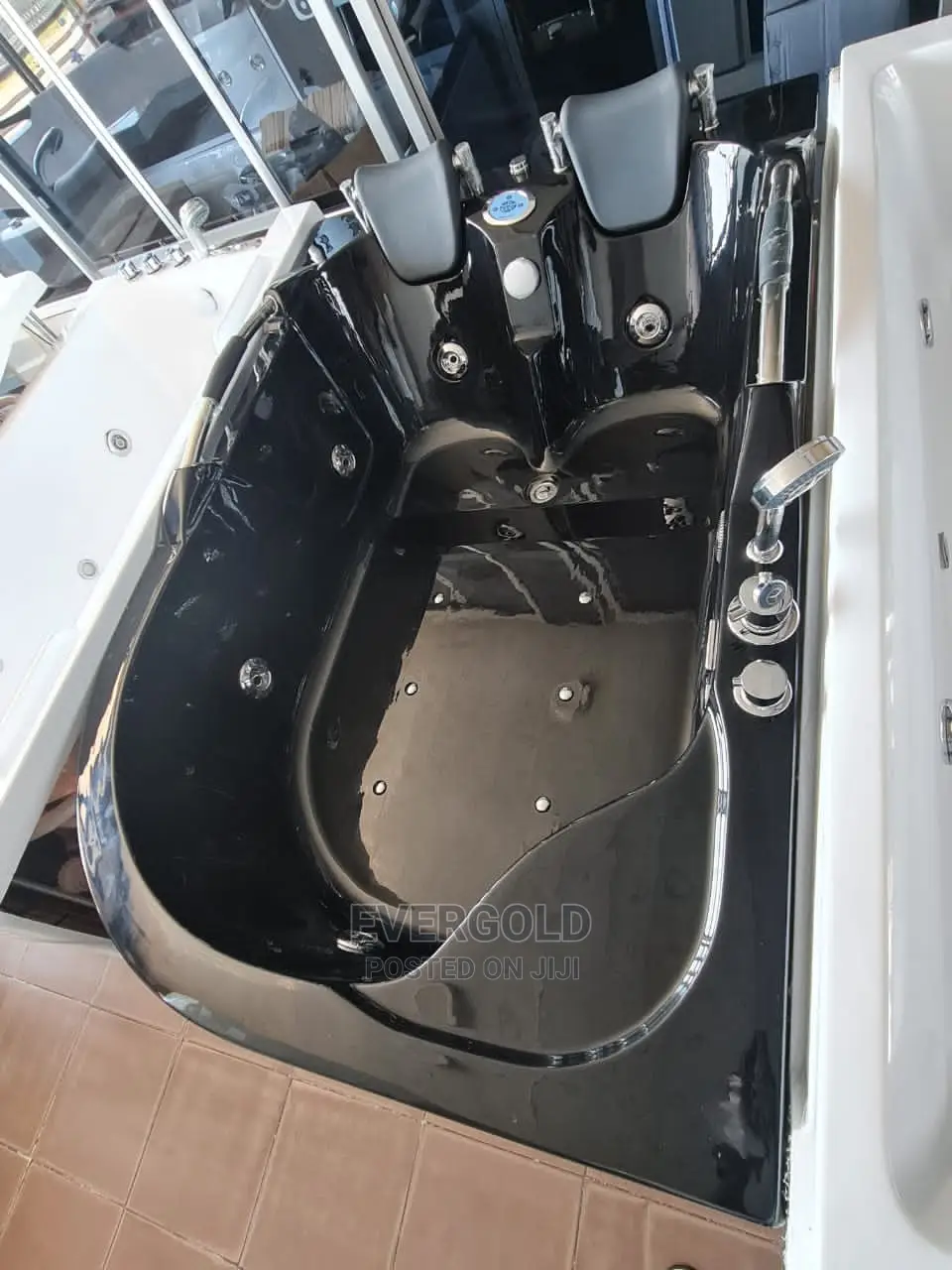 Black Double Jacuzzi Available