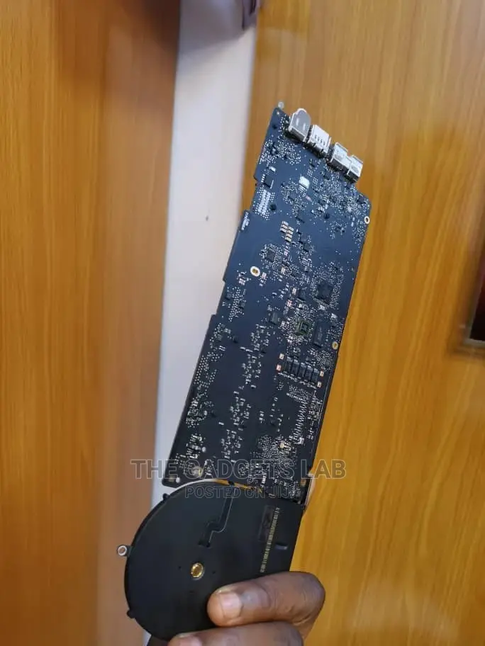 Macbook Pro 13'inch Motherboard