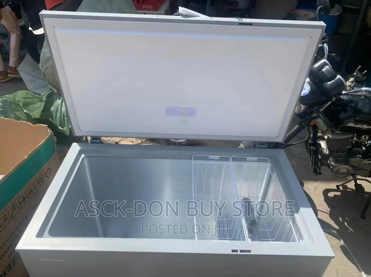 Hisense 300liters Chest Freezer