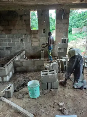 Professional House Builder and Bricklayer Work