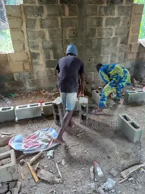 Professional House Builder and Bricklayer Work