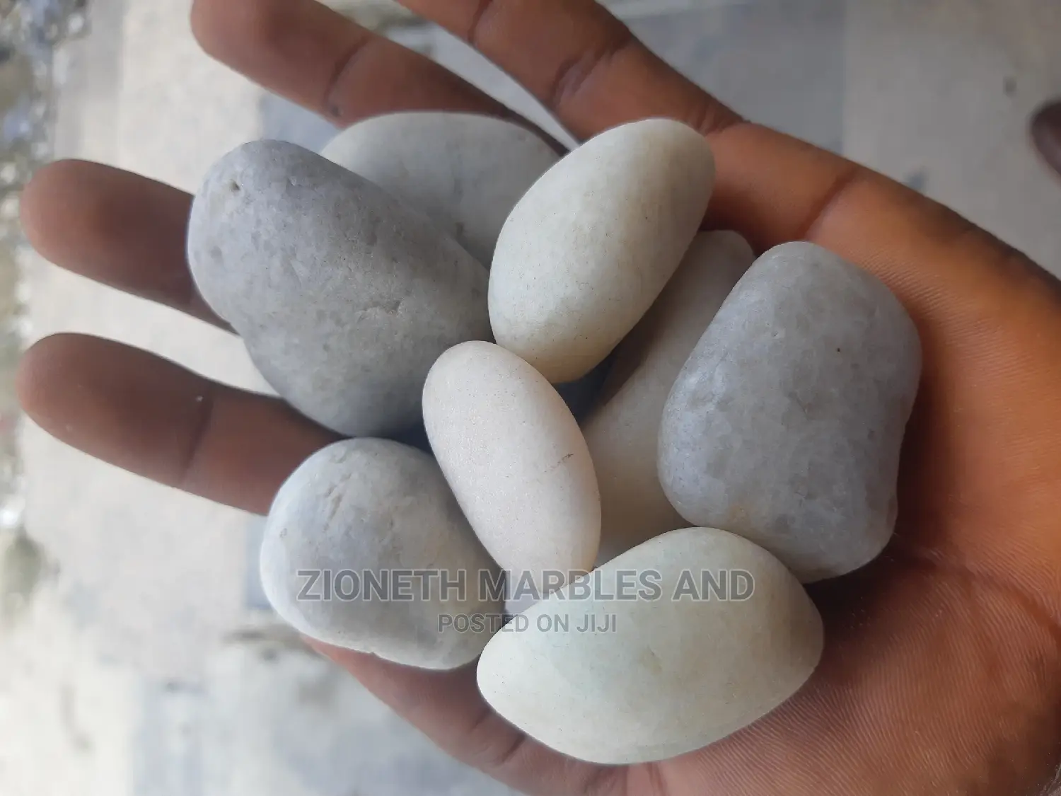 Round Sea Water Pepple Granite Stone