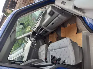 Volkswagen Transporter 2005 Blue