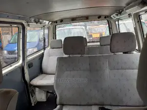 Volkswagen Transporter 2003 White