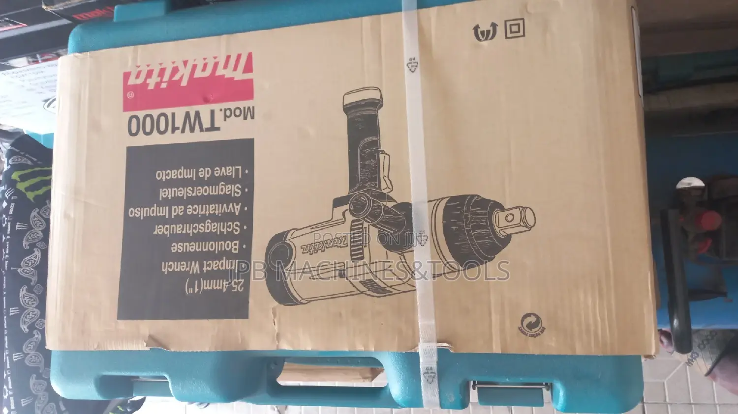Impact Wrench/Socketing M/C Makita (TW1000)