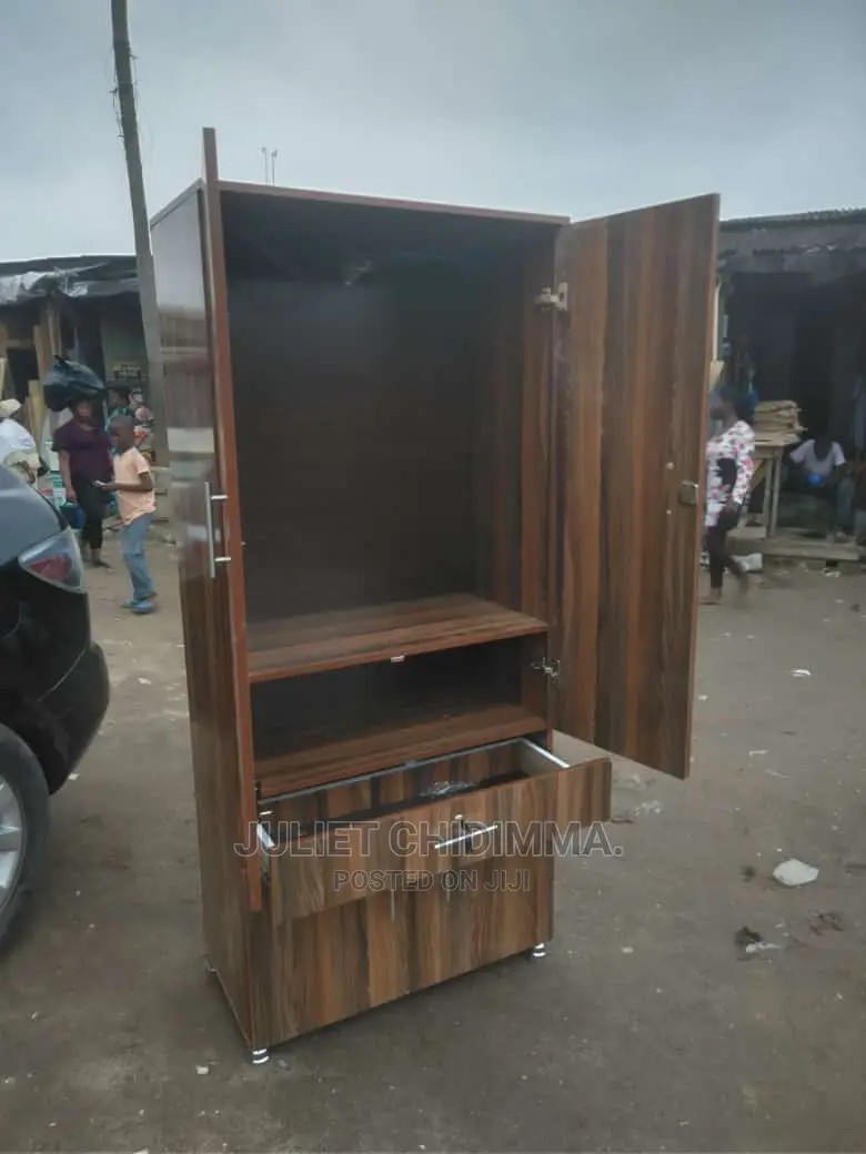 32 Inches Wardrobe