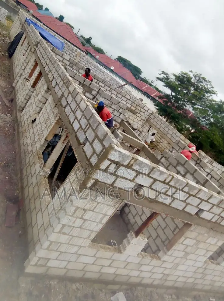 Professional Bricklayer and House Builder