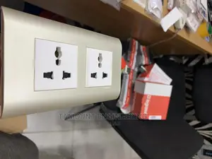Universal Socket Unswitch 2gang