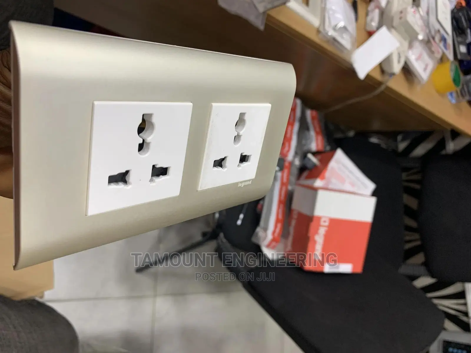 Universal Socket Unswitch 2gang