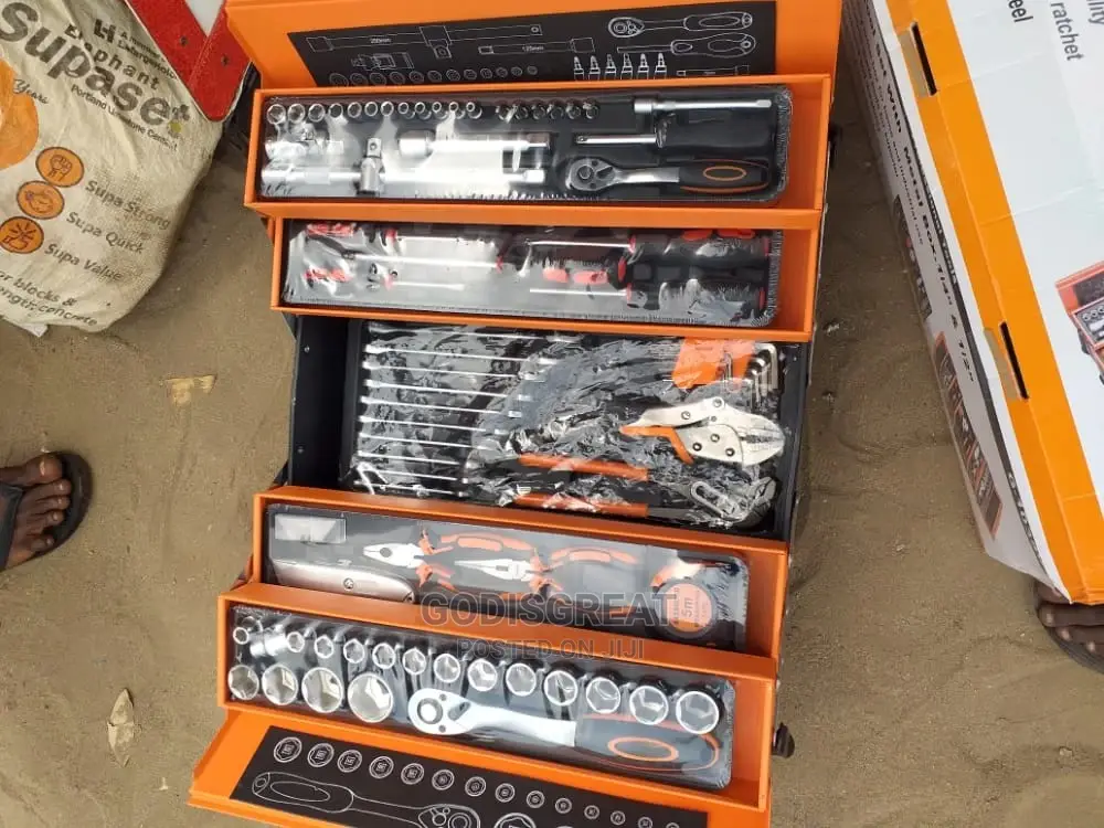 85 PCS Complete Tool Set With Metal Box
