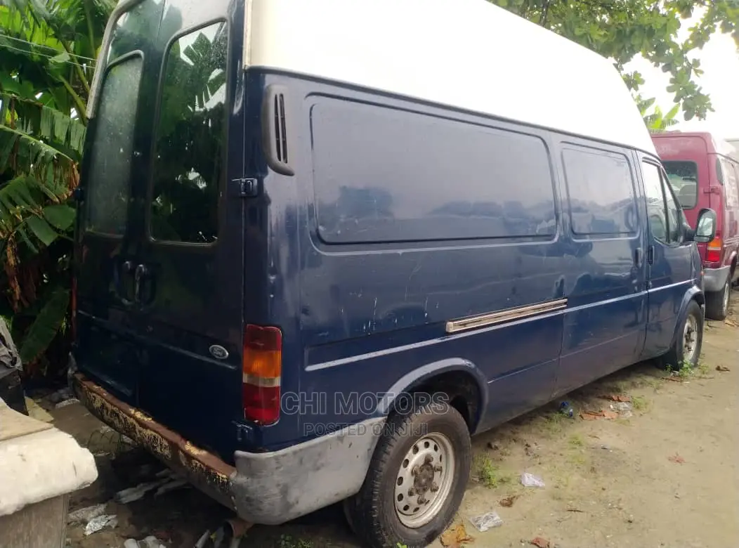 Ford Transit 2005 Blue