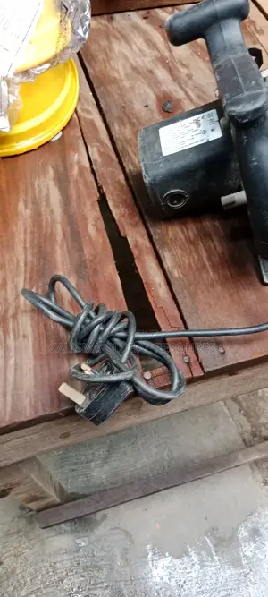 G Saw Cutting Machine
