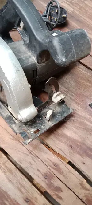 G Saw Cutting Machine