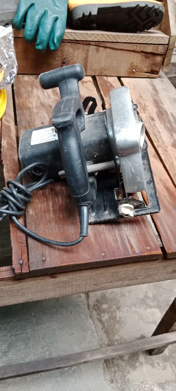 G Saw Cutting Machine