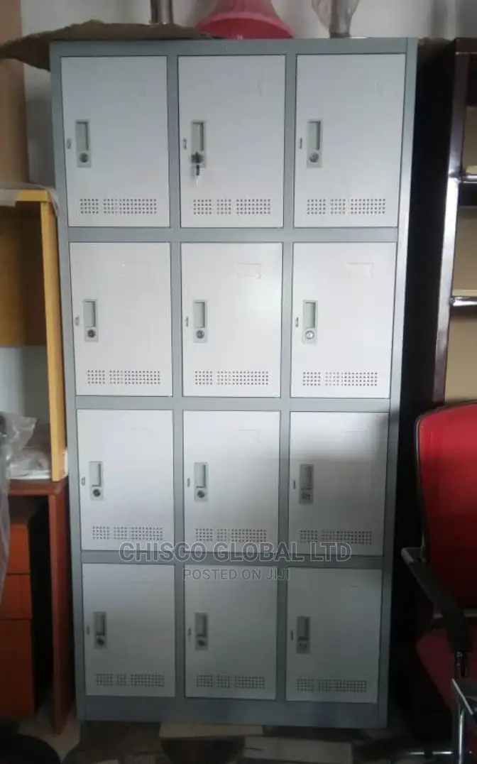 Workers Locker (12doors)