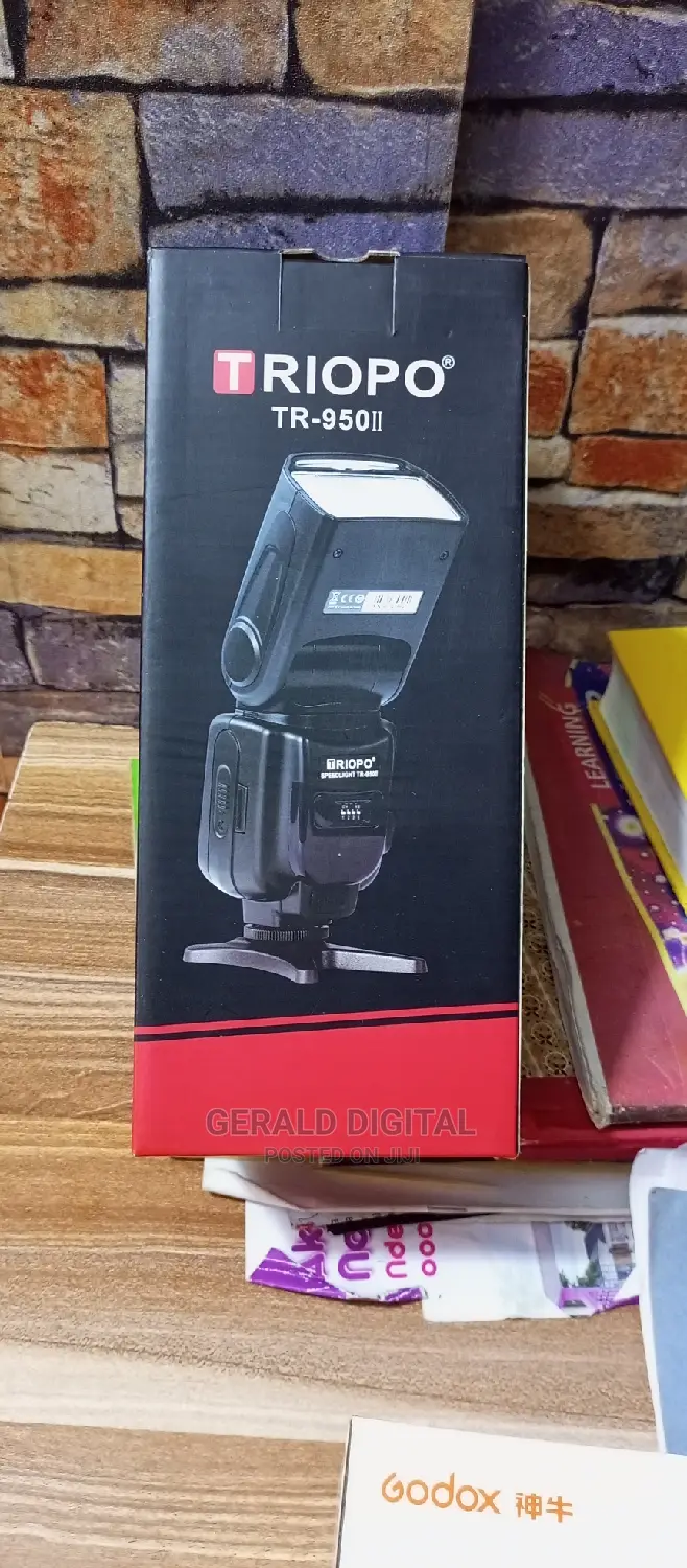 This Is Camera Flash Triopo Tr-950ll