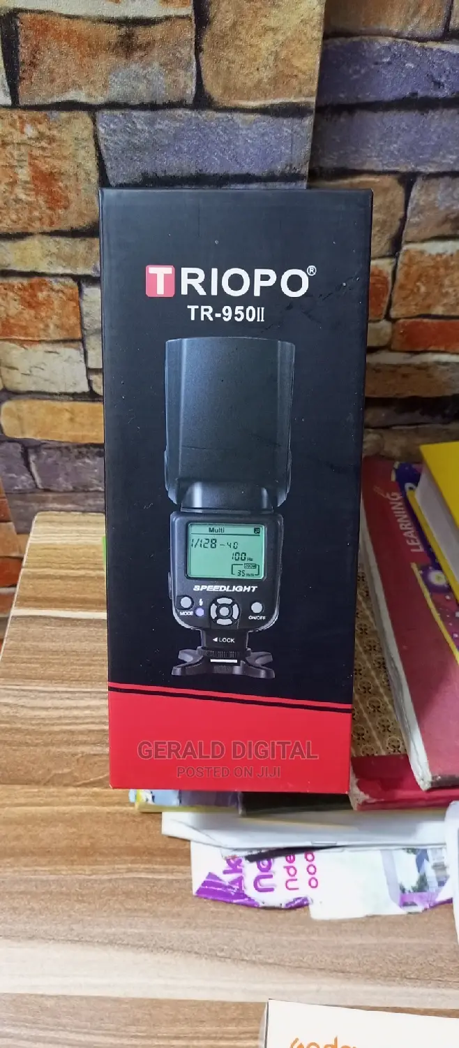 This Is Camera Flash Triopo Tr-950ll