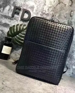 BOTTEGA Back Bag