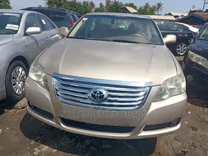 Toyota Avalon Limited 2005 Gold