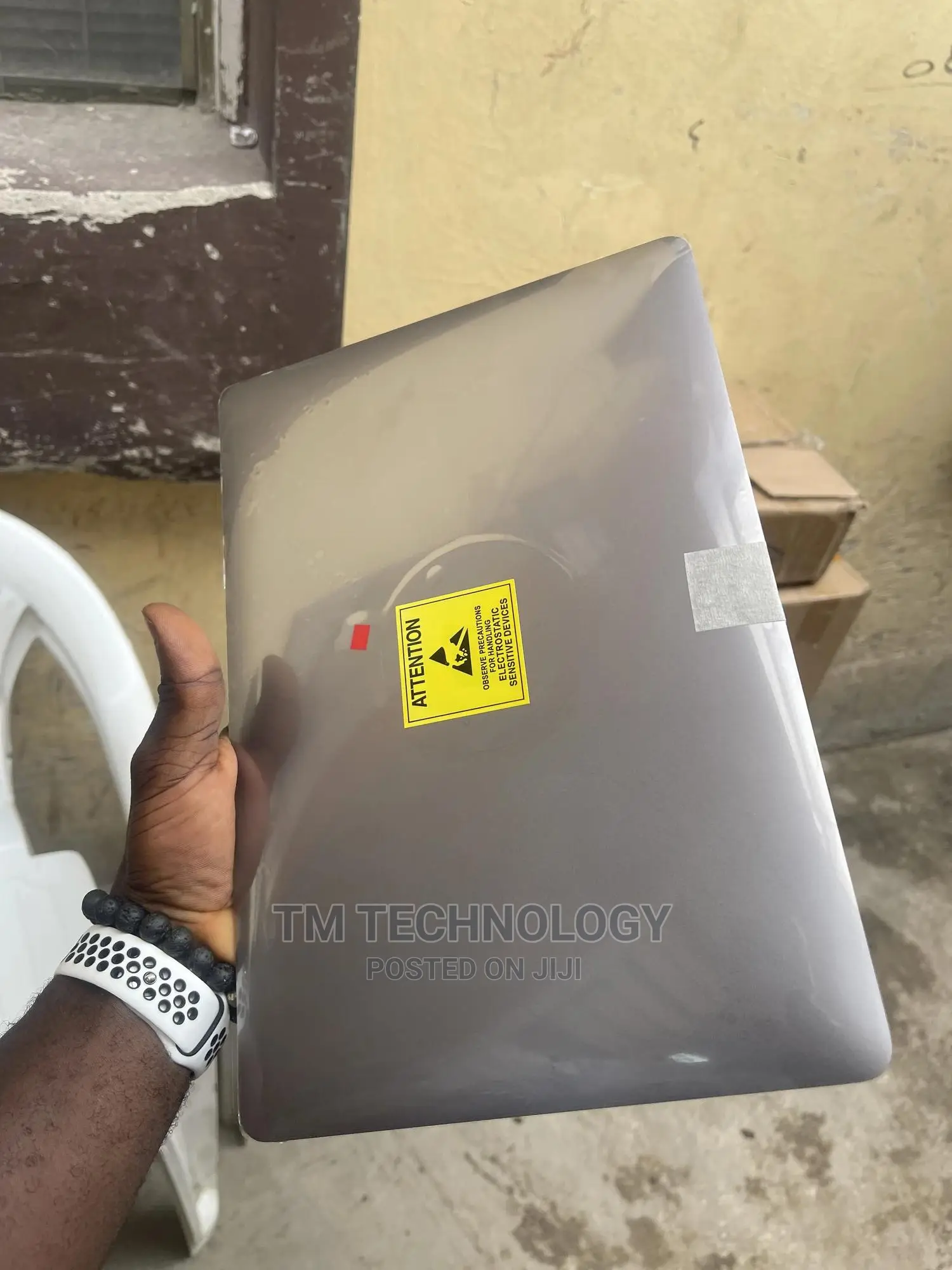 Macbook Pro 13inch 2020 Screen Replacement