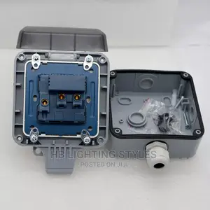 Outdoor Waterproof Socket Wall Plug UK Standard
