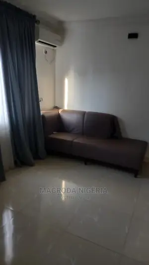4bdrm Duplex in Akora Estate, Adeniyi Jones for rent