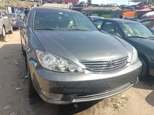 Toyota Camry 2006 Gray