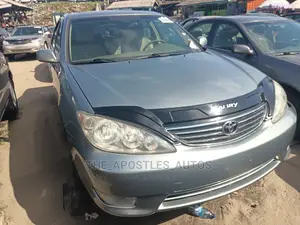 Toyota Camry 2005 Silver