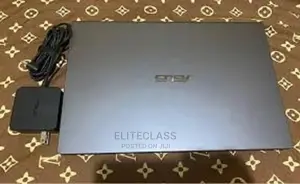 New Laptop Asus 8GB Intel Core I7 1T