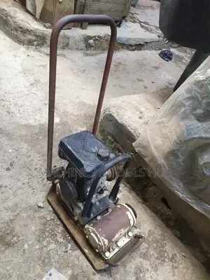 Robin C-60 Plate Compactor