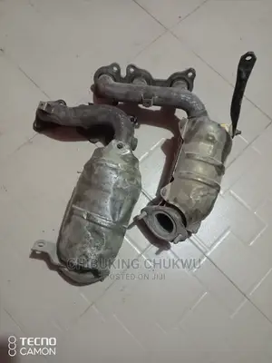 Sienna/Rx-330 Engine Manifold Catalytic Exhaust Pot. (Set).