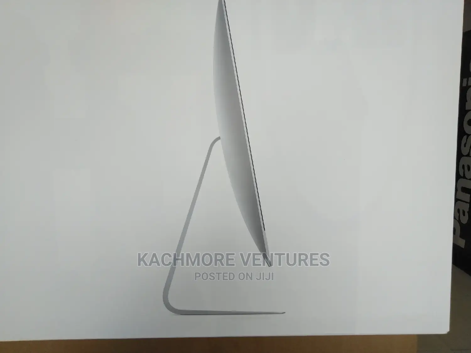 New Desktop Computer Apple iMac 8GB Intel Core I5 SSD 256GB