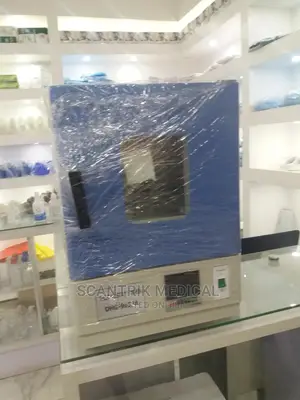 Thermostatic/Digital Incubator Bacteriological
